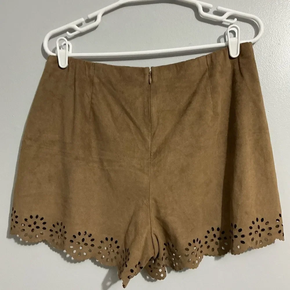 Kaari Blue brown lined shorts size 14